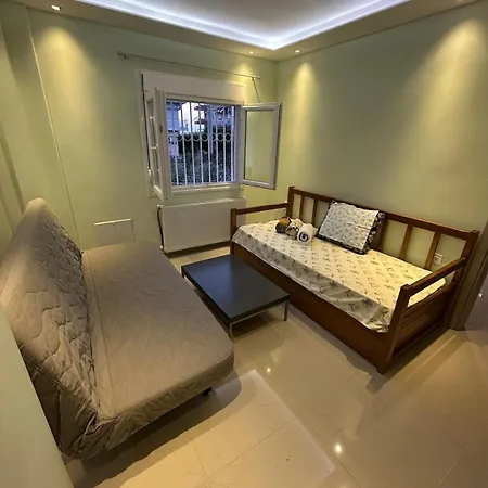 Uptown40 Ground Floor With Easy Free Street Parking Apartment *