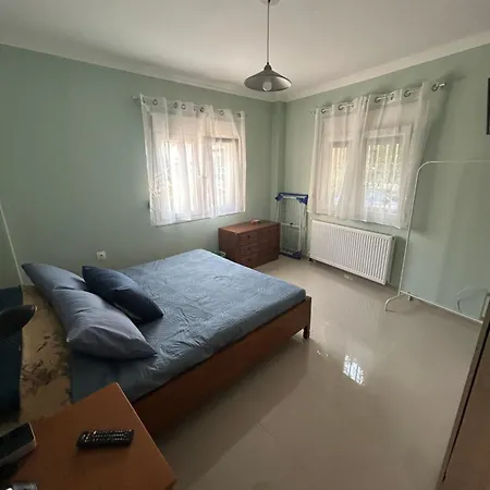 Uptown40 Ground Floor With Easy Free Street Parking