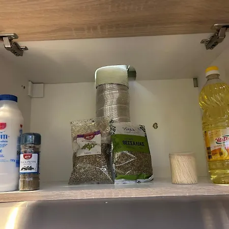 Uptown40 Ground Floor With Easy Free Street Parking * Thessaloníki