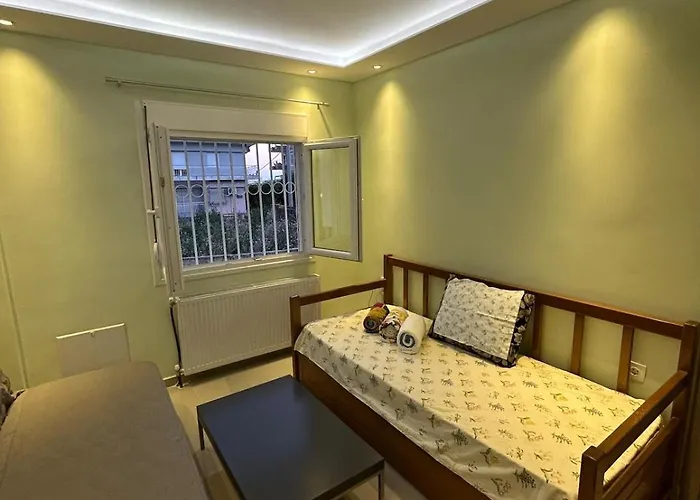Uptown40 Ground Floor With Easy Free Street Parking